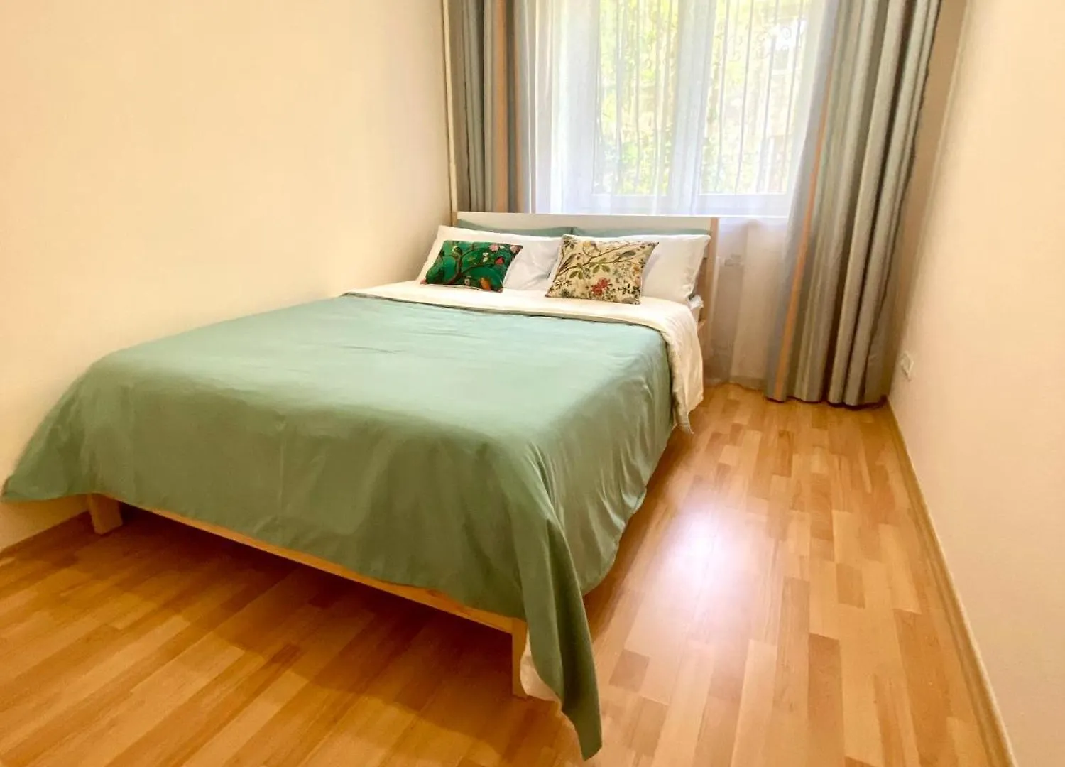 Ferienwohnung 3Х Комнатная На Желтоксан Almaty 0*,