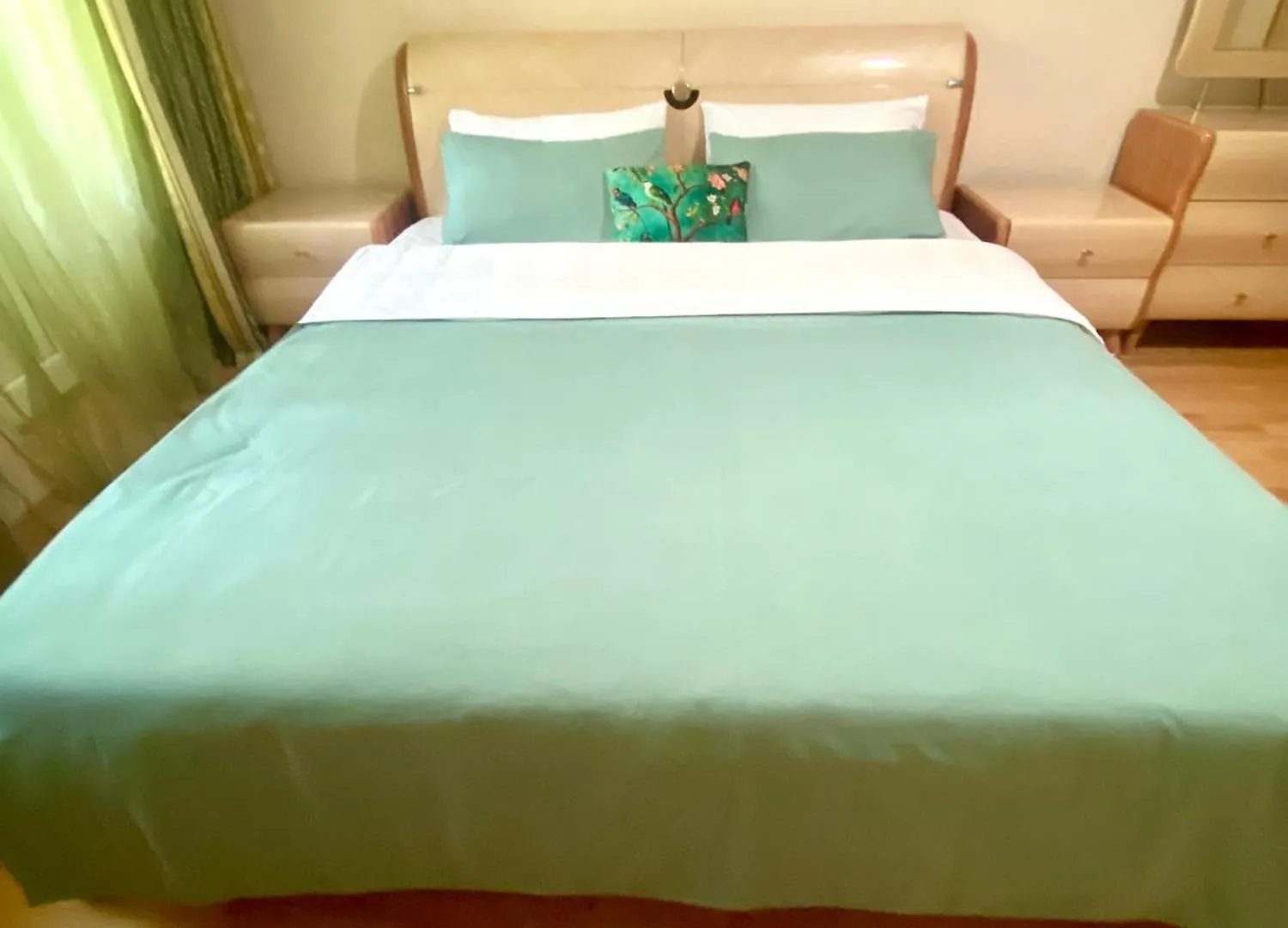 Ferienwohnung 3Х Комнатная На Желтоксан Almaty Kasachstan